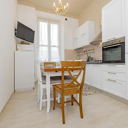 2 Bedroom Apartment - Buzzi Hospital, Sempione, Mico, 100Mt Metrom5 Milan Exterior photo