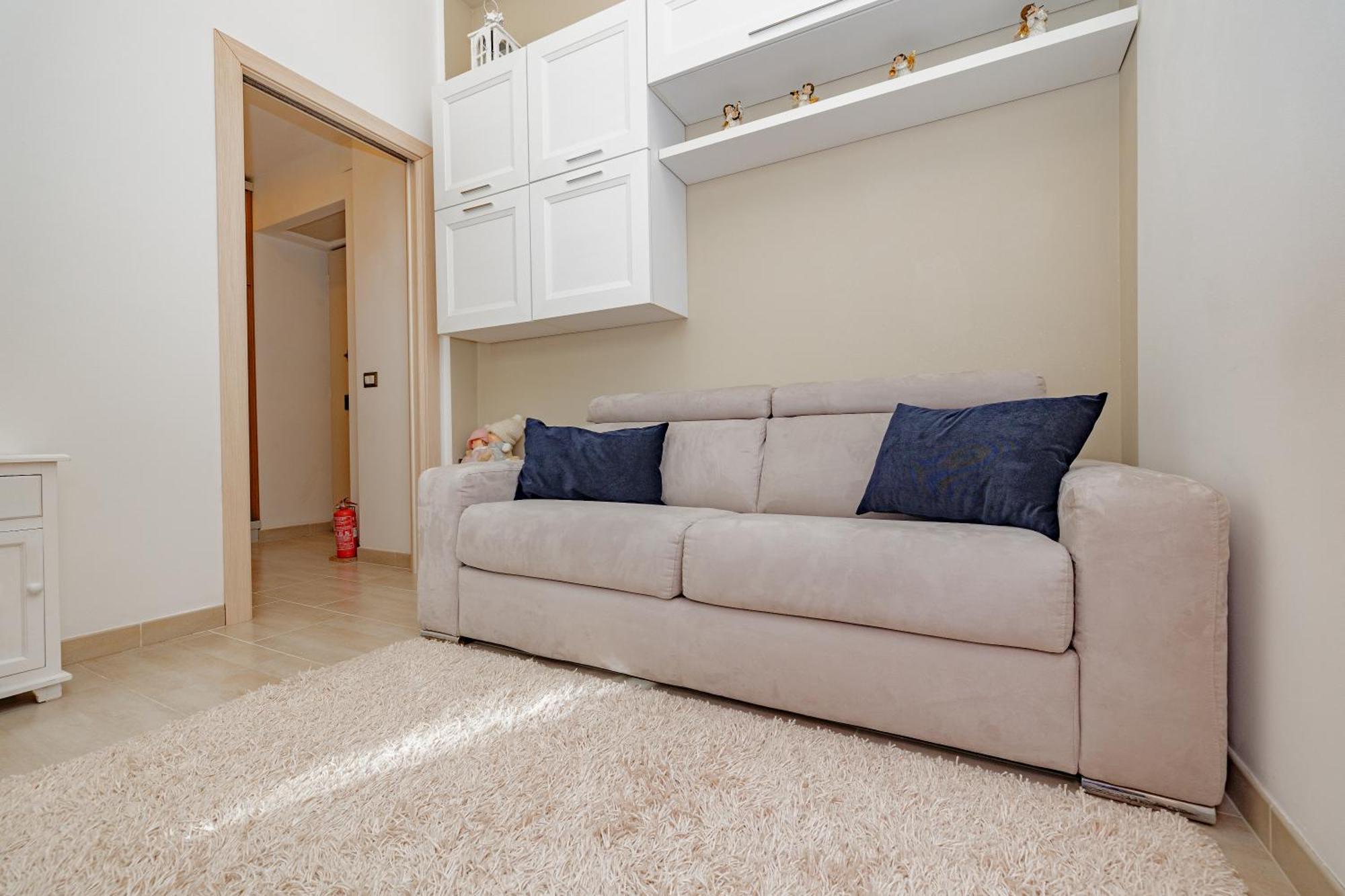 2 Bedroom - Buzzi Hospital, Sempione, Mico, 100mt Metrom5 Milan